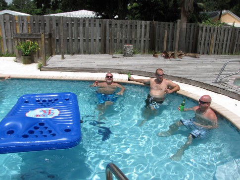 Floating beer pong table