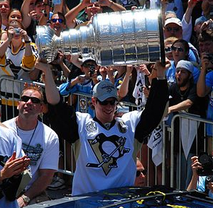 crosby.with.cup